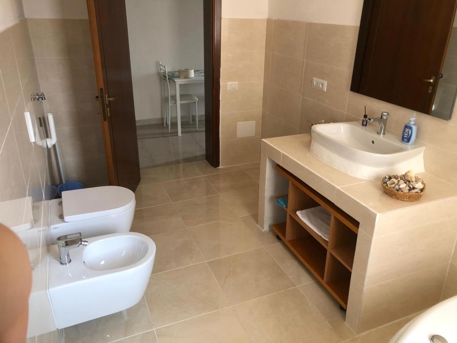Green Apartment La Maddalena  Екстериор снимка