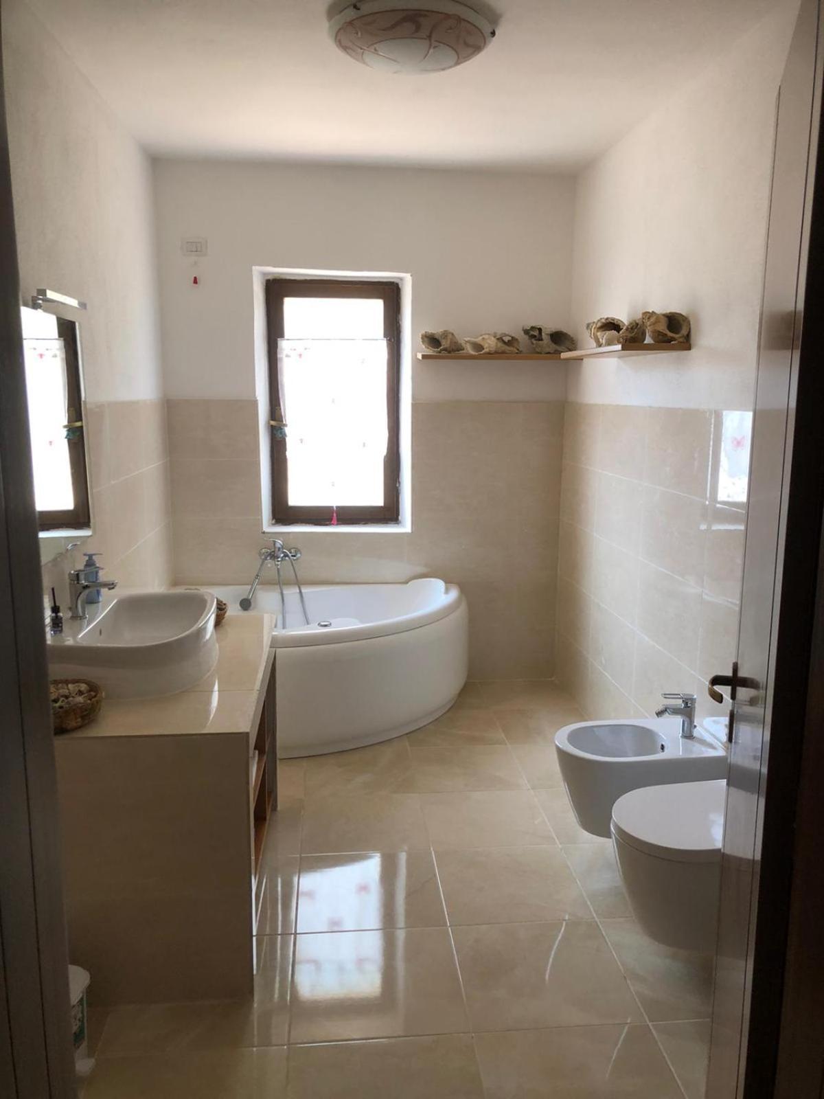 Green Apartment La Maddalena  Екстериор снимка